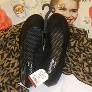 Ladies brand new w/tags black casual flats